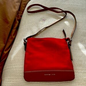 Tommy Hilfiger cross bag